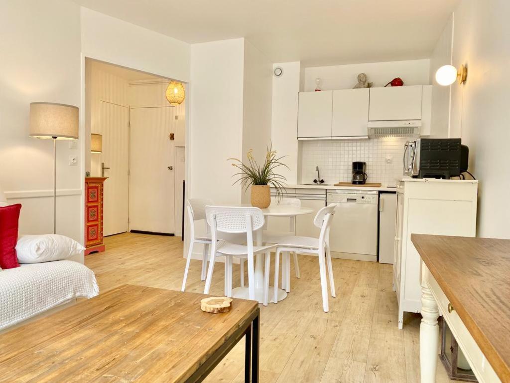 Appartement Elegant Avec Vue Sur Le Port サン・マルタン・ド・レ エクステリア 写真