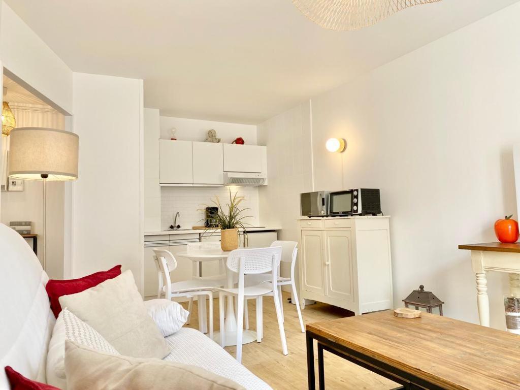 Appartement Elegant Avec Vue Sur Le Port サン・マルタン・ド・レ エクステリア 写真