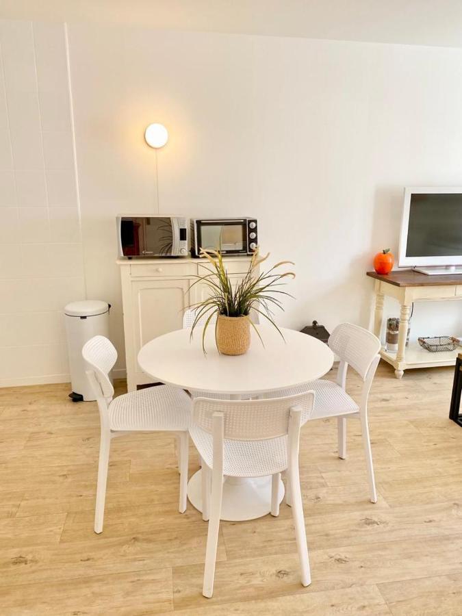 Appartement Elegant Avec Vue Sur Le Port サン・マルタン・ド・レ エクステリア 写真
